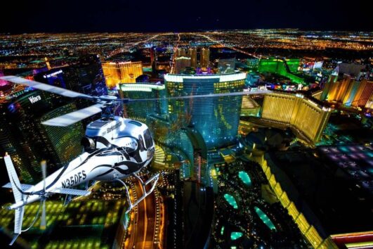 «Огни Лас-Вегас-Стрип» - Вечерний полет на вертолете над центральной улицей Лас-Вегаса (превью)